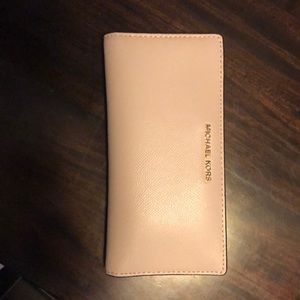 Michael Kors Leather Slim Wallet in Soft Pink/Fawn